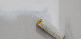 界面處理劑主要用于室內(nèi)裝飾裝修墻面的基層處理，也適用于室內(nèi)地面加固的封閉處理。