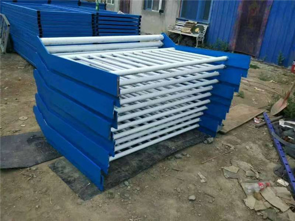 ����\����